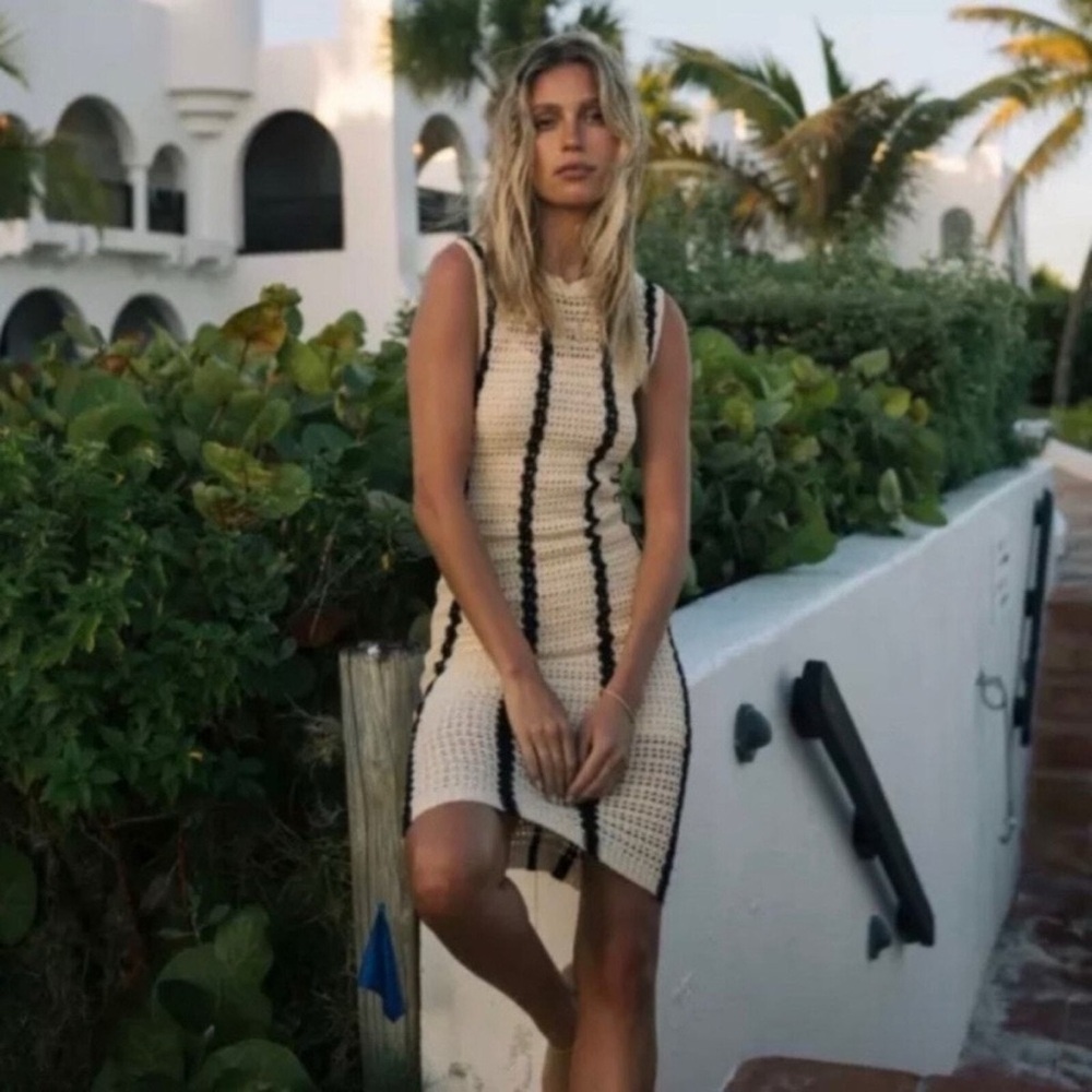 Monrow Cream and Black Knit Top